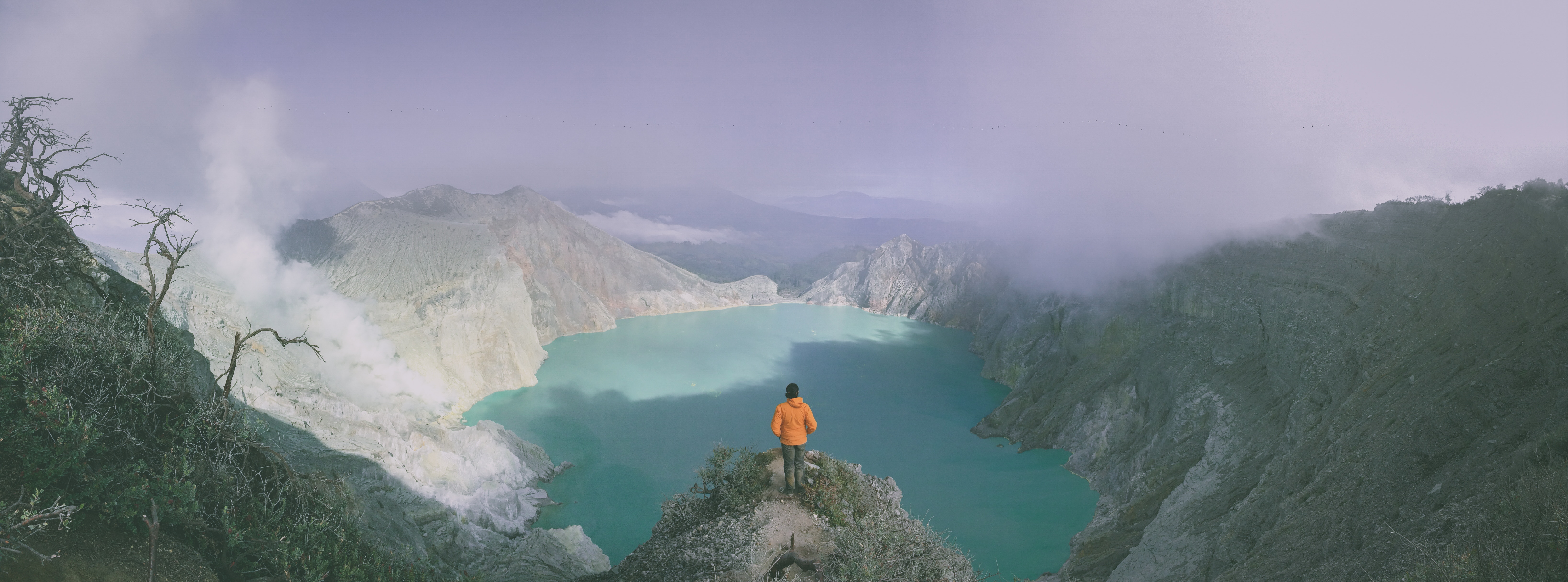 DESCUBRIMIENTO DEL MONTE IJEN – CORTO